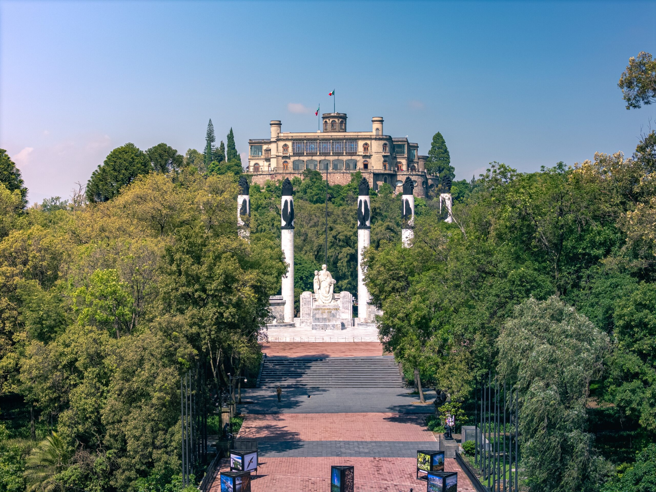Chapultepec,Castle,And,The,Child,Heroes,Monument,In,Mexico,City,
