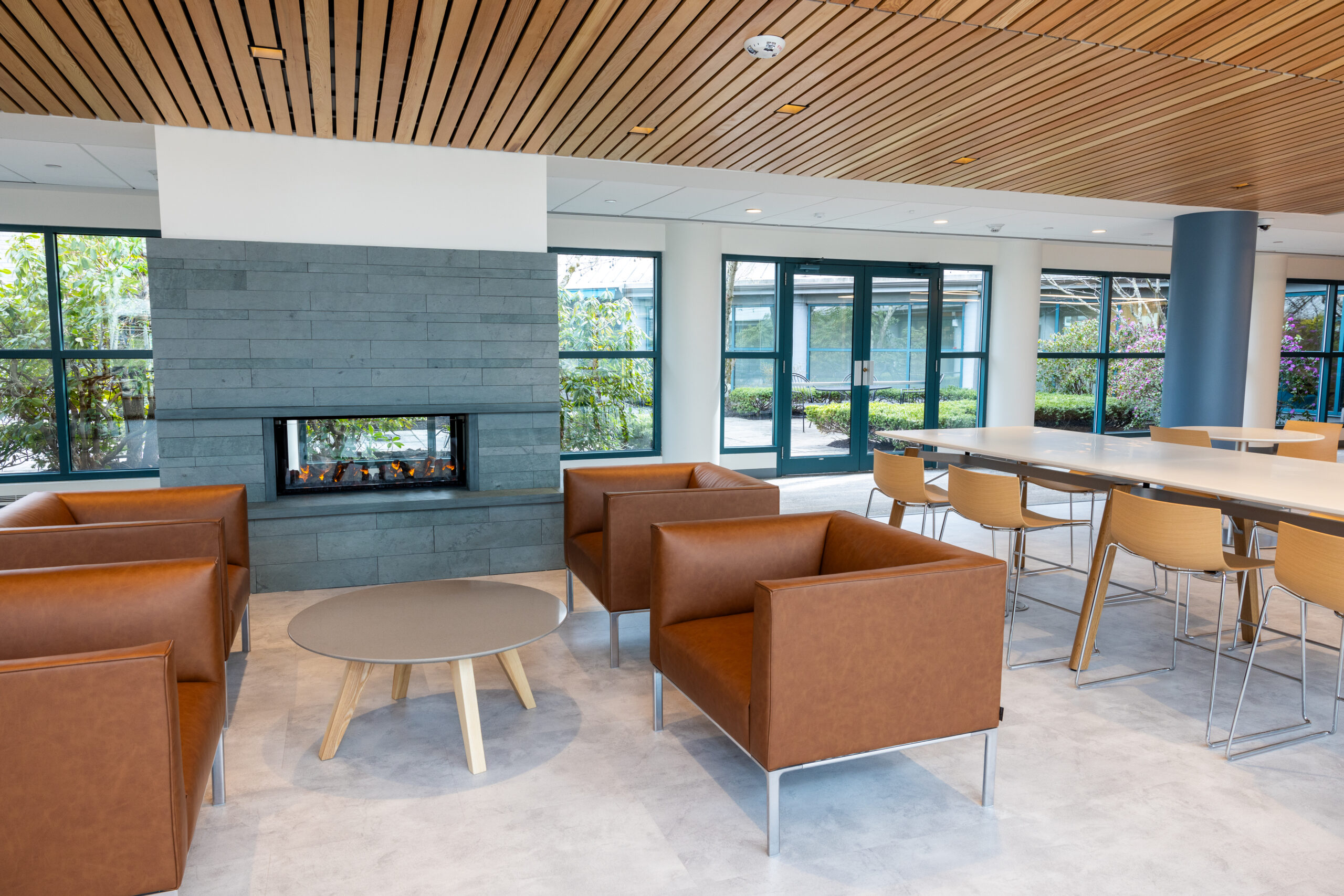 041024 HELV
Photo by Nic Czarnecki/Babson College