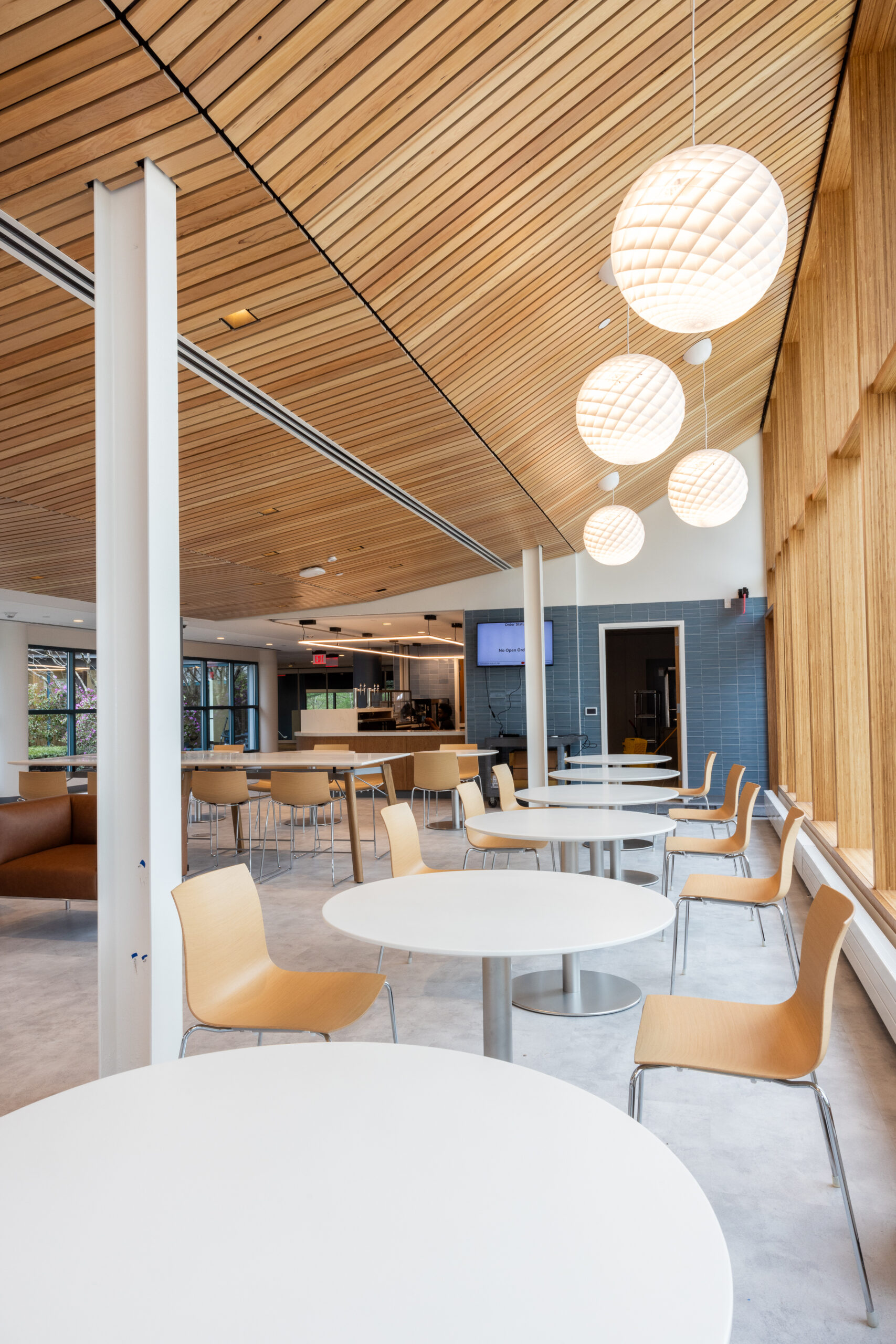 041024 HELV
Photo by Nic Czarnecki/Babson College